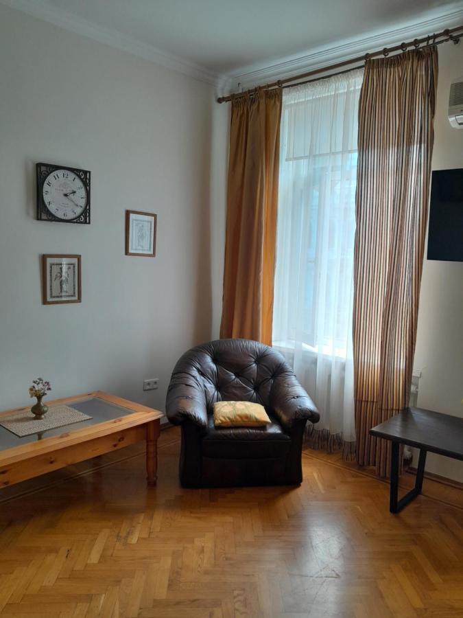 Apartment On Hretska 26/28 Одеса Екстериор снимка