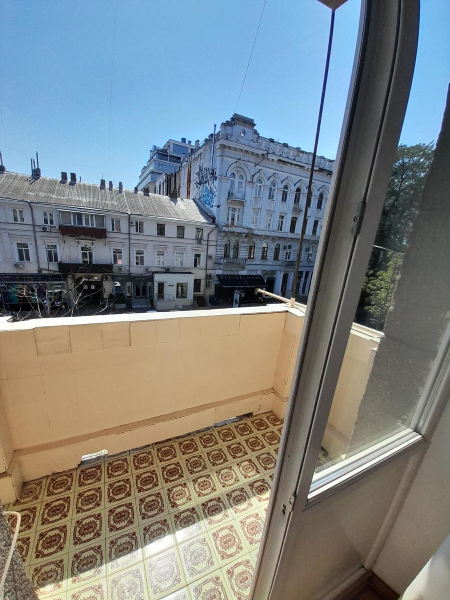 Apartment On Hretska 26/28 Одеса Екстериор снимка